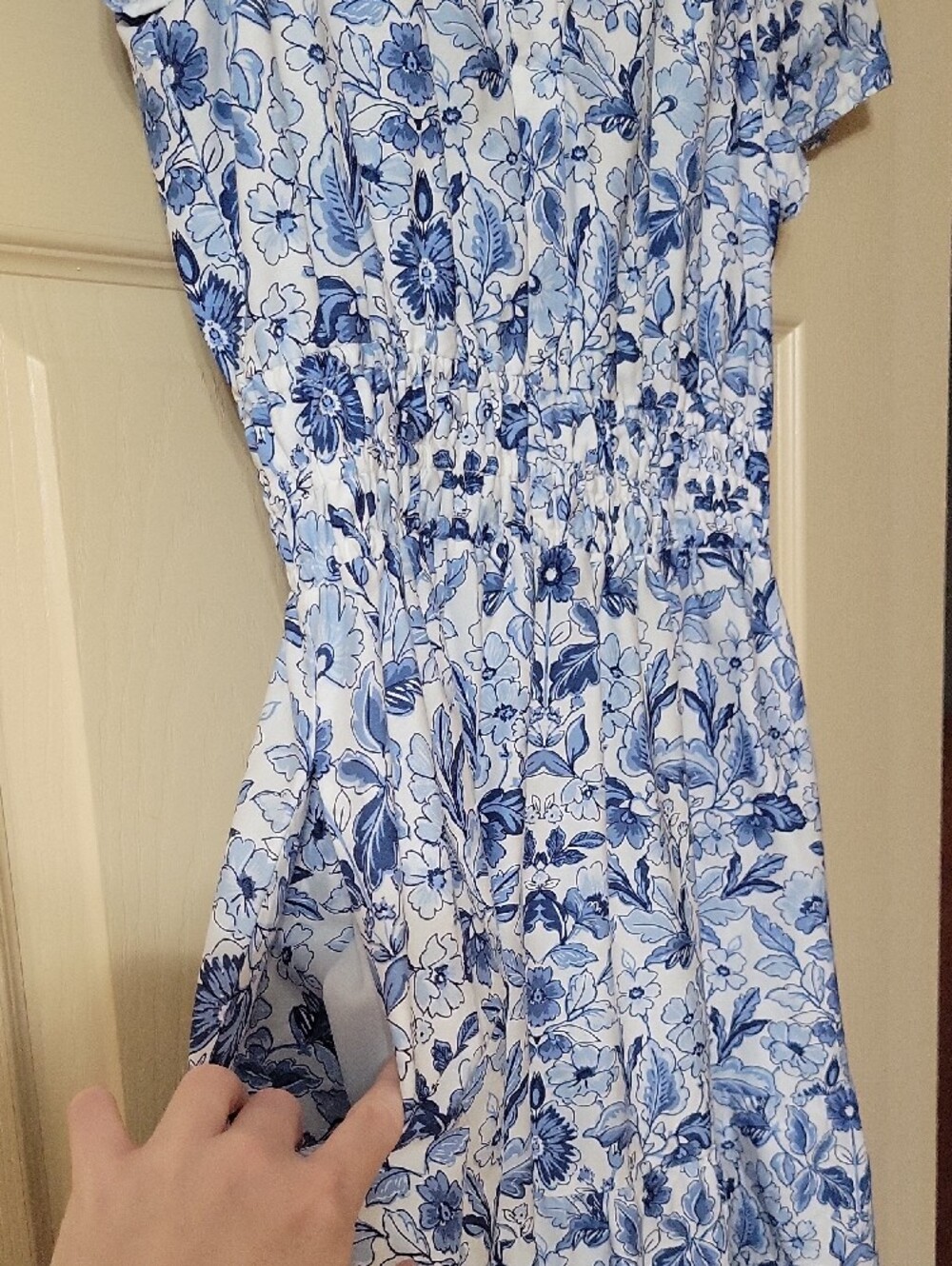 NWOT Blue Floral V-Neck Midi Dress - Picture 3 of 8